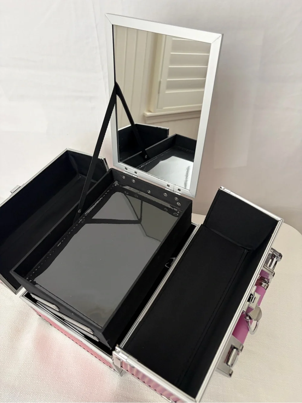 Joligrace Pink Holographic Makeup Train Case with Mirror (F269)